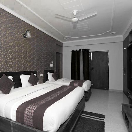 Hotel Oyo 11877 Royal Residency New Tehri Exterior foto
